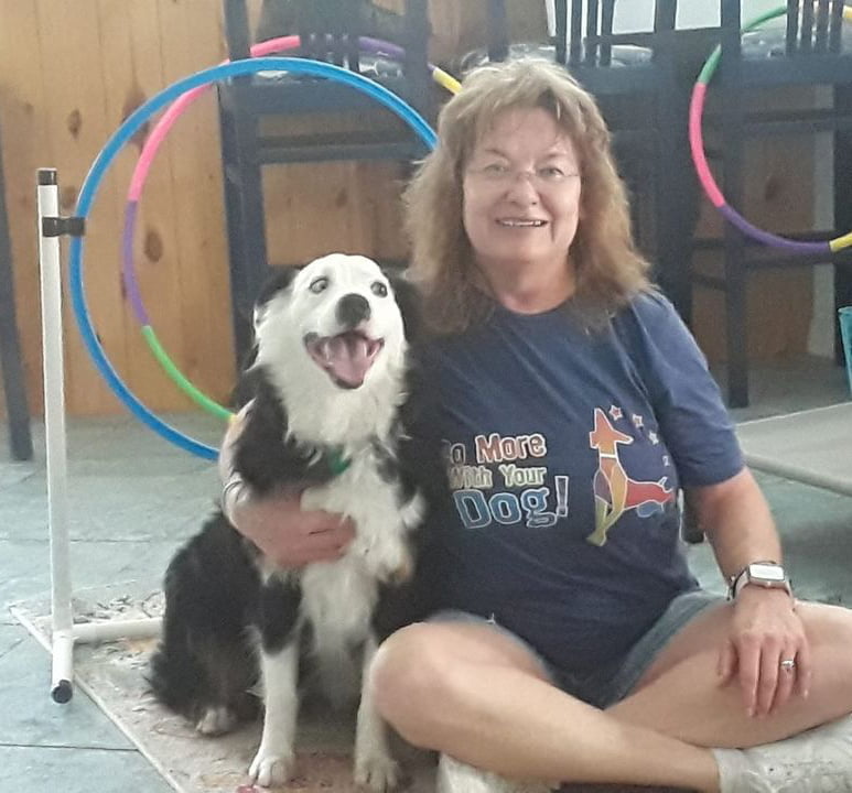 Vintage Navy Logo Tshirt - Image 6